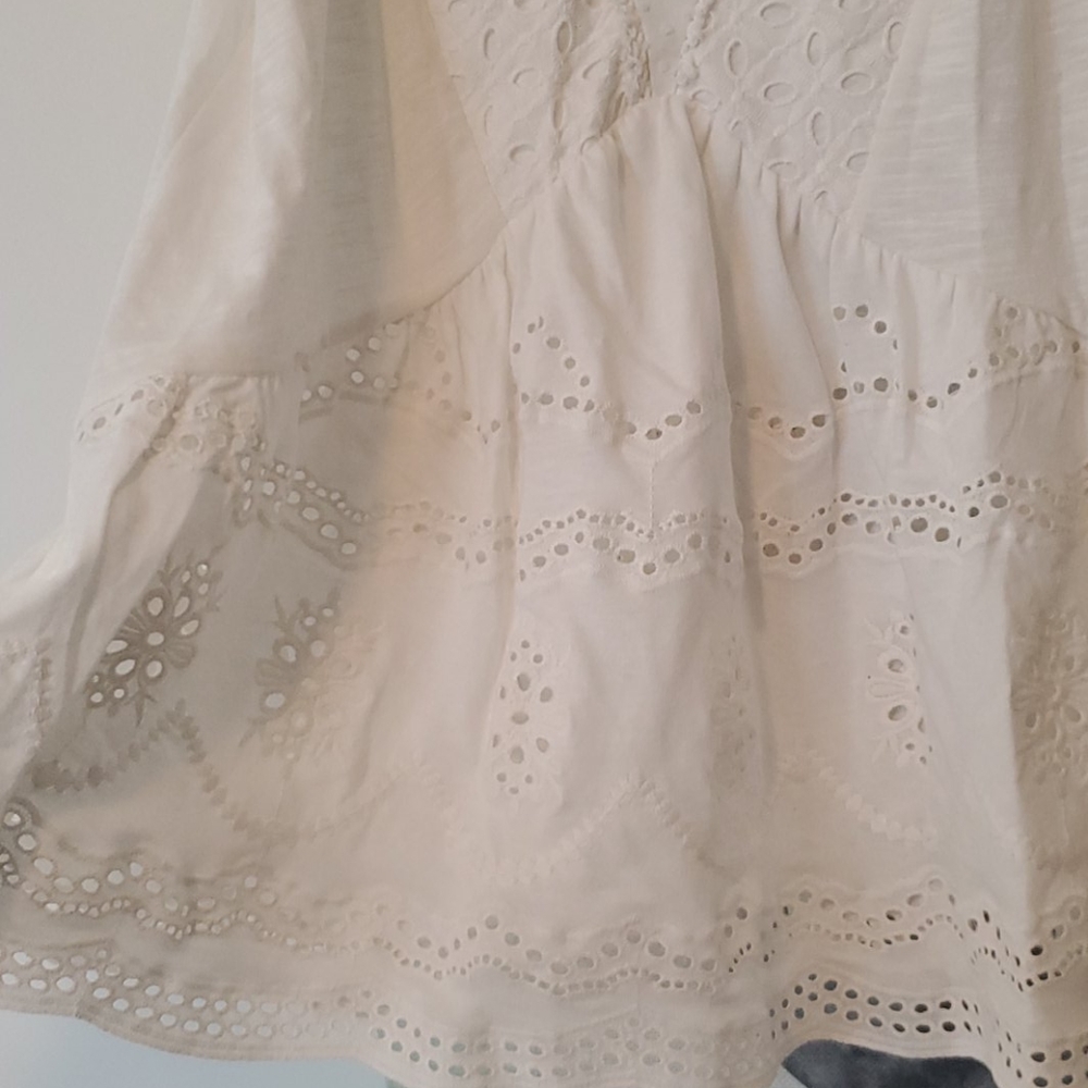 Clothing - Picture 3 of 5